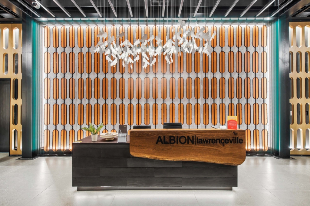 Lobby concerige desk